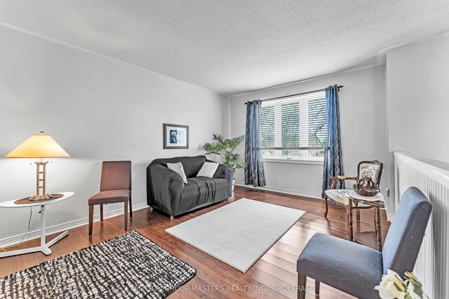 50 Davey Cres, House other with 4 bedrooms, 3 bathrooms and 4 parking in Amherstview ON | Image 4