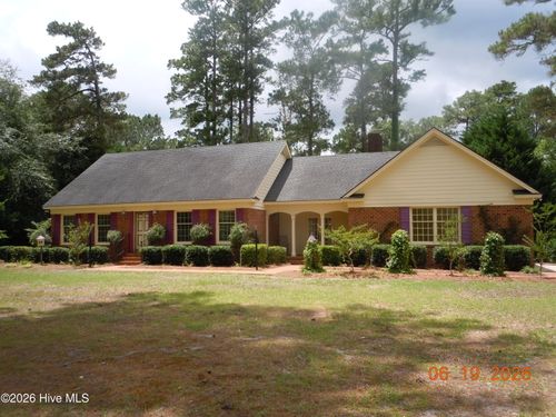 43 Willow Dr, Tabor City, NC, 28463-2216 | Card Image