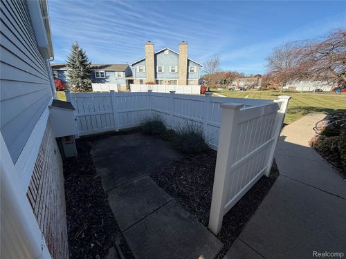 20923 W Glen Haven Cir, Northville, MI, 48167-2471 | Card Image