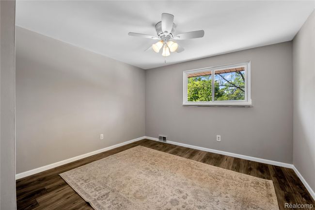 bed 2 | Image 14