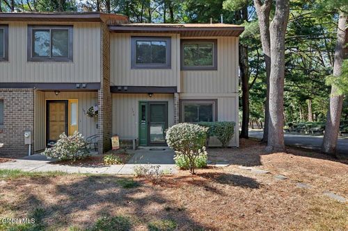 108 Knollwood Ter, Albany, NY, 12203-5301 | Card Image