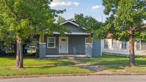 525 E Seminole Ave, McAlester, OK, 74501-5861 | Card Image