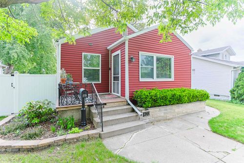 622 S 30th St, South Bend, IN, 46615-2244 | Card Image