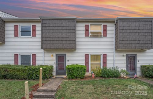 7909 Lakehouse Ln, Charlotte, NC, 28210-7417 | Card Image