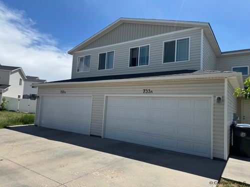 733 W 3rd St, Cheyenne, WY, 82007-2368 | Card Image