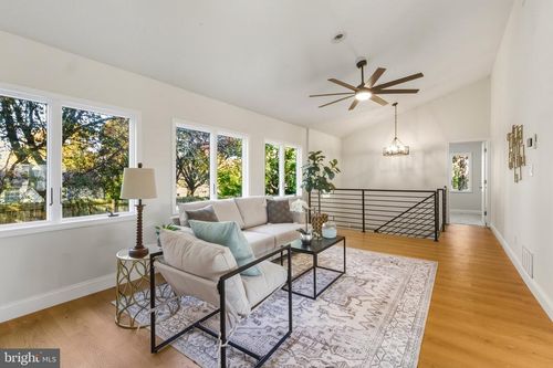 306 Pine St, TURNERSVILLE, NJ, 08012-1142 | Card Image