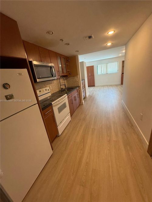 5707-5707 Sw 72nd St, South Miami, FL, 33143 | Card Image