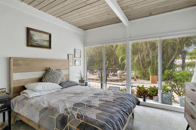 2912 Ne 27 Th St, House other with 2 bedrooms, 2 bathrooms and null parking in Lighthouse Point FL | Image 18