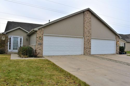 1945 W 86th Ln, Merrillville, IN, 46410-7460 | Card Image