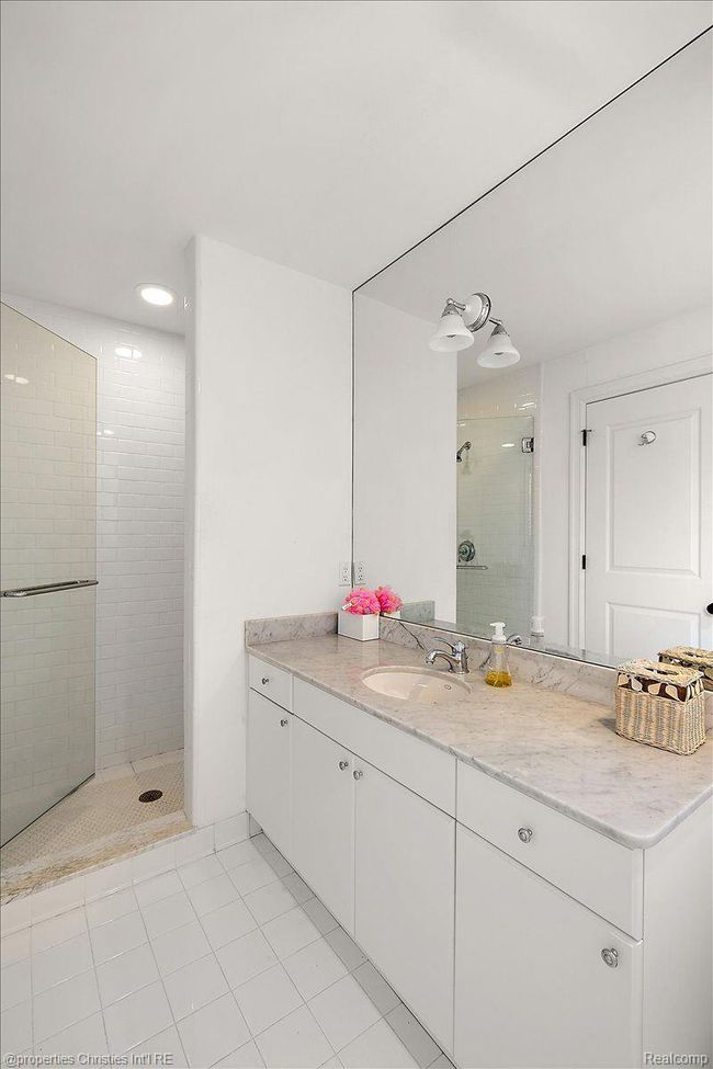 699 Abbey St, House other with 4 bedrooms, 6 bathrooms and null parking in Birmingham MI | Image 48
