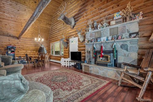 14830 County Line Rd, Byron, MI, 48418-9110 | Card Image