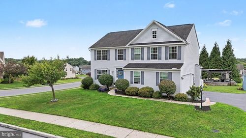 320 Woodbridge Dr, Etters, PA, 17319-9596 | Card Image