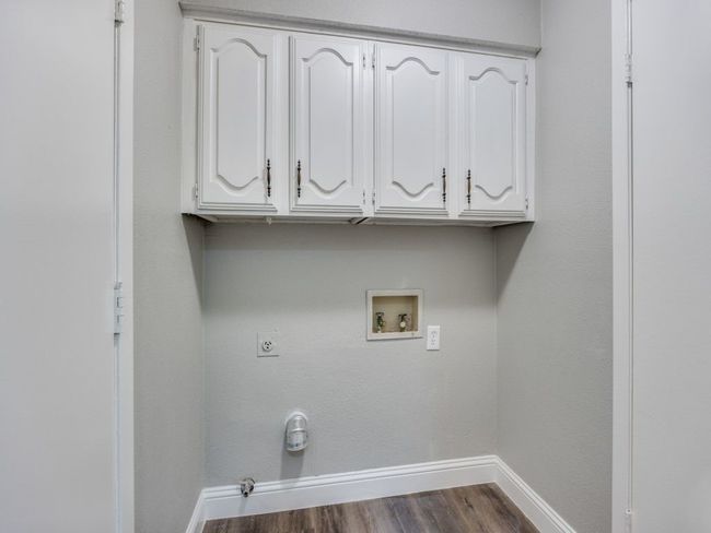 2623 Summertree Dr, House other with 3 bedrooms, 3 bathrooms and null parking in Carrollton TX | Image 17