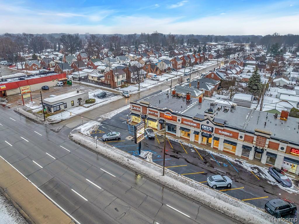 Commercial Lease in Dearborn 5