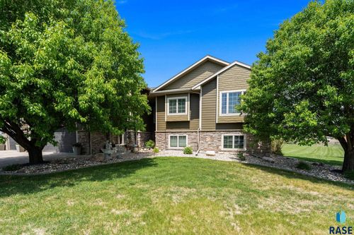46650 Dakota St, Tea, SD, 57064-8040 | Card Image