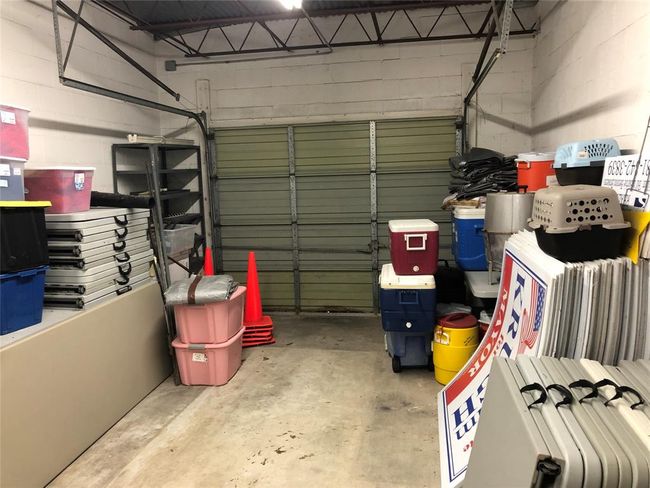 Garage | Image 17