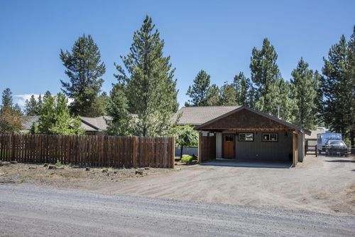 16111 Lava Dr, La Pine, OR, 97739-9606 | Card Image