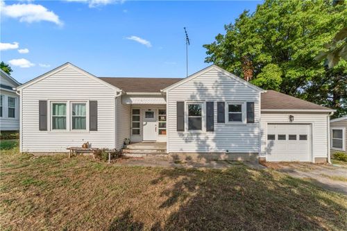 112 S Main St, Concordia, MO, 64020-9671 | Card Image