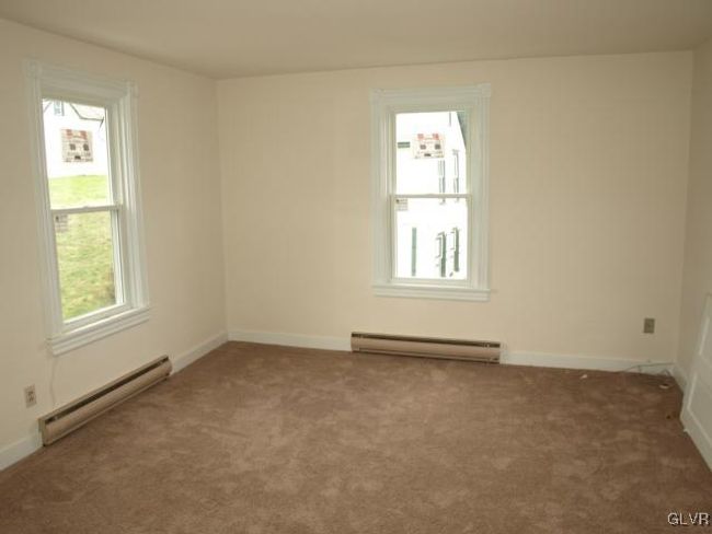 1214 Clearview Rd, Home with 4 bedrooms, 3 bathrooms and null parking in Coplay PA | Image 10