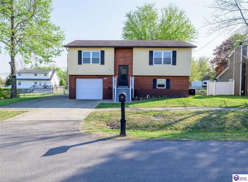 2669 Lake Rd N, Radcliff, KY, 40160-9393 | Card Image