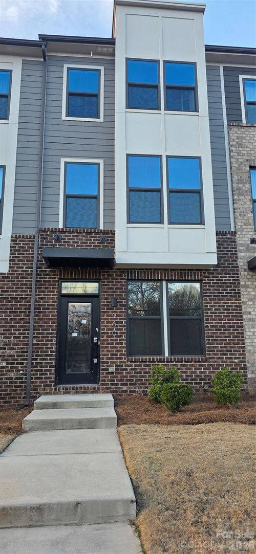 960 Broad River Ln, Charlotte, NC, 28211-1793 | Card Image