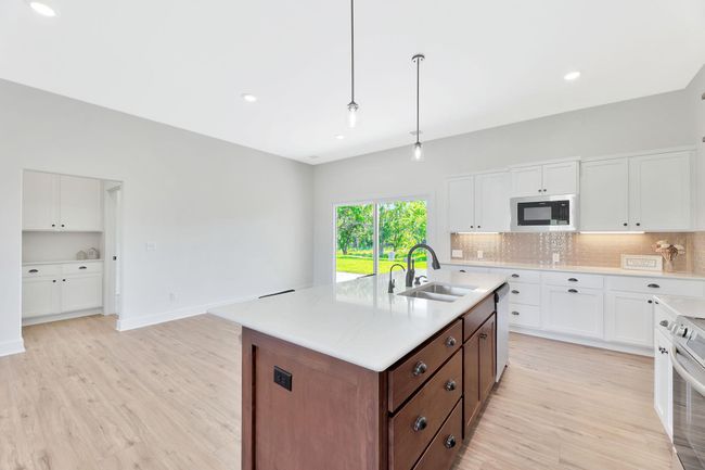 1208 Stutzman St, House other with 2 bedrooms, 2 bathrooms and null parking in Halstead KS | Image 11