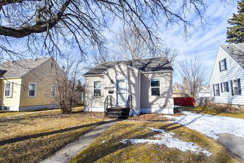 917 Main Ave N, Thief River Falls, MN, 56701-1507 | Card Image