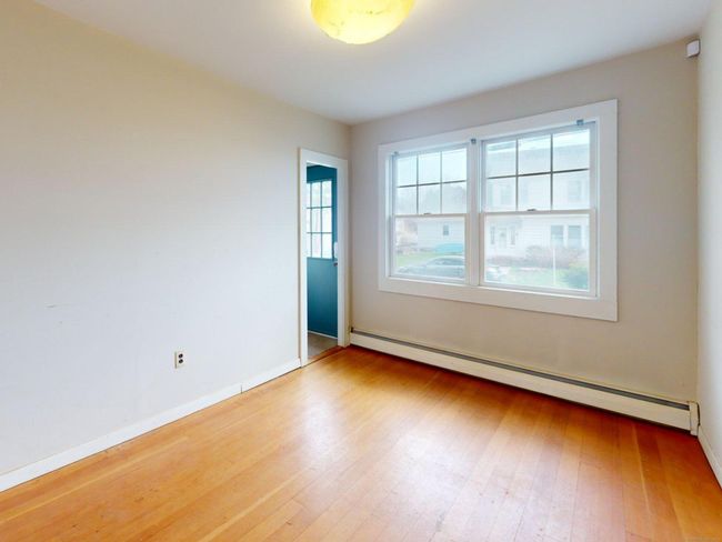 101 Niantic River Rd, House other with 4 bedrooms, 2 bathrooms and 3 parking in Waterford CT | Image 10