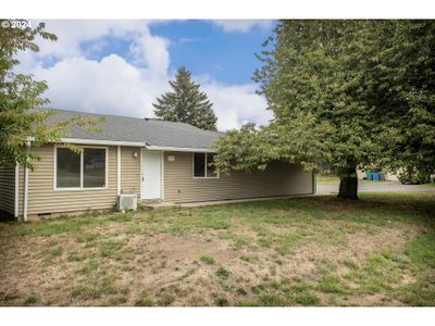 5304 Ne Minnehaha St, House other with 3 bedrooms, 1 bathrooms and 1 parking in Vancouver WA | Image 2