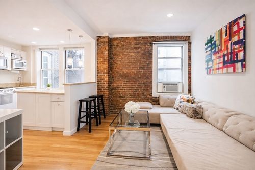 3a4a-121 Salem St, Boston, MA, 02113 | Card Image