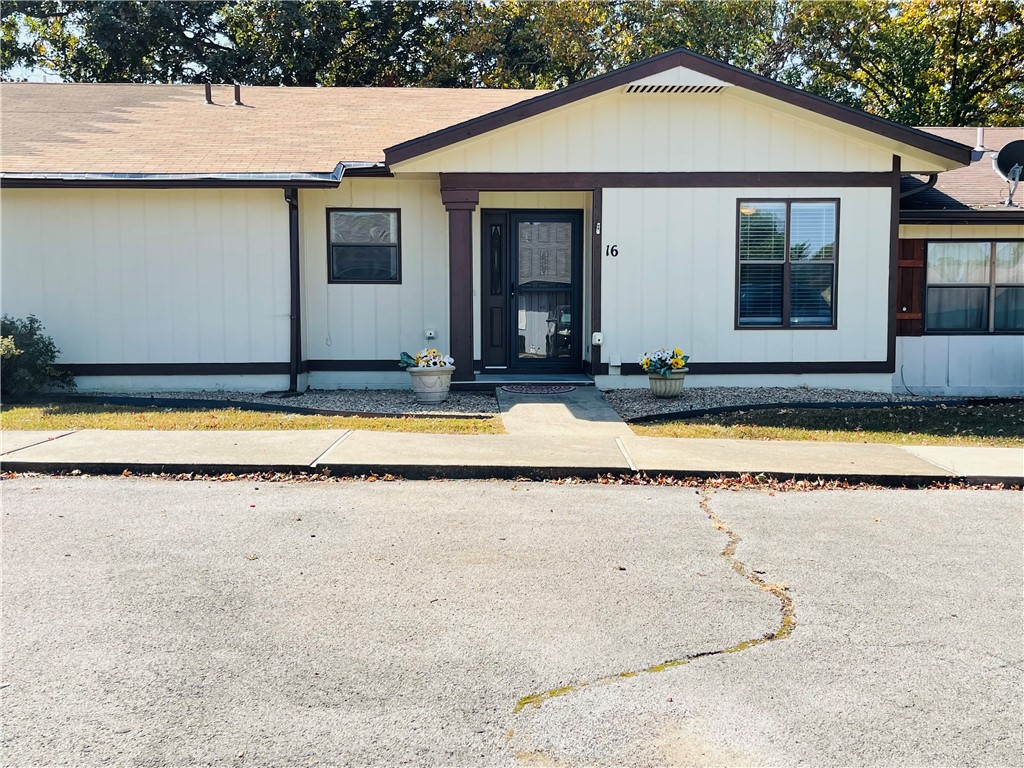Eleanor Ln, Bella Vista, AR 72714