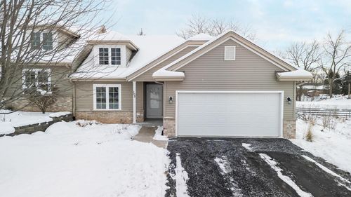 105 Sarahs Way, Sheboygan Falls, WI, 53085-1477 | Card Image