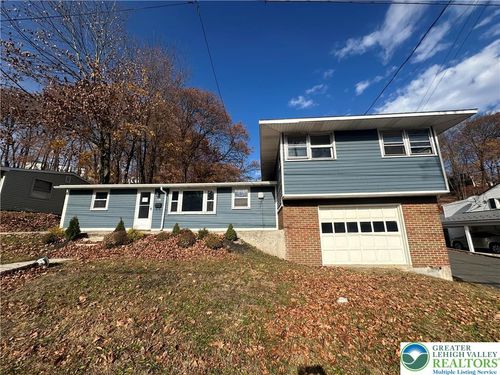 636 Snyder St, Pottsville, PA, 17901-3716 | Card Image