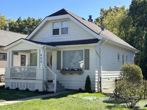 655 S Oak Park Court, Milwaukee, WI, 53214 | Card Image