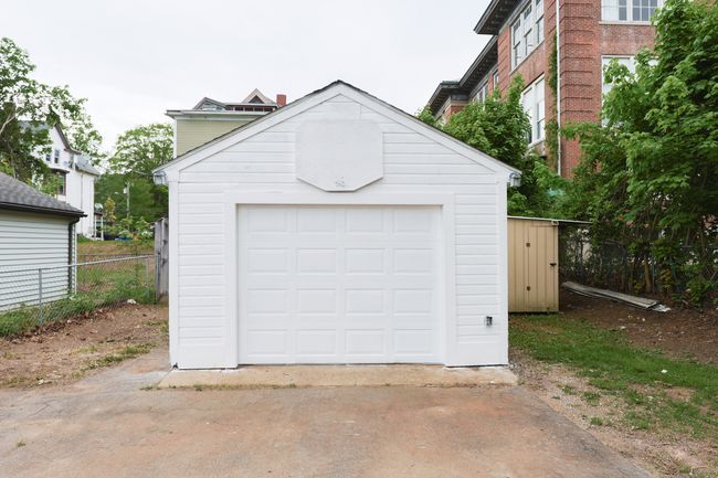 32 High St, House other with 4 bedrooms, 2 bathrooms and 4 parking in Killingly CT | Image 26