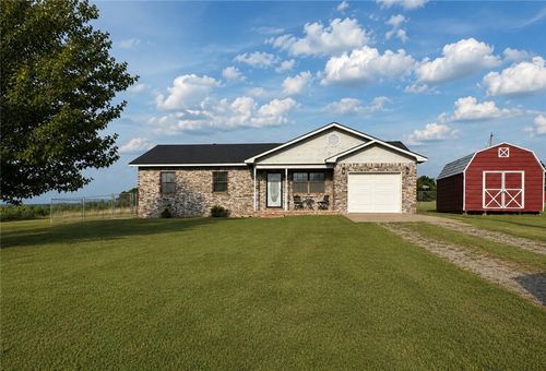 232 Upper Pine Ridge Rd, Russellville, AR, 72802-1689 | Card Image