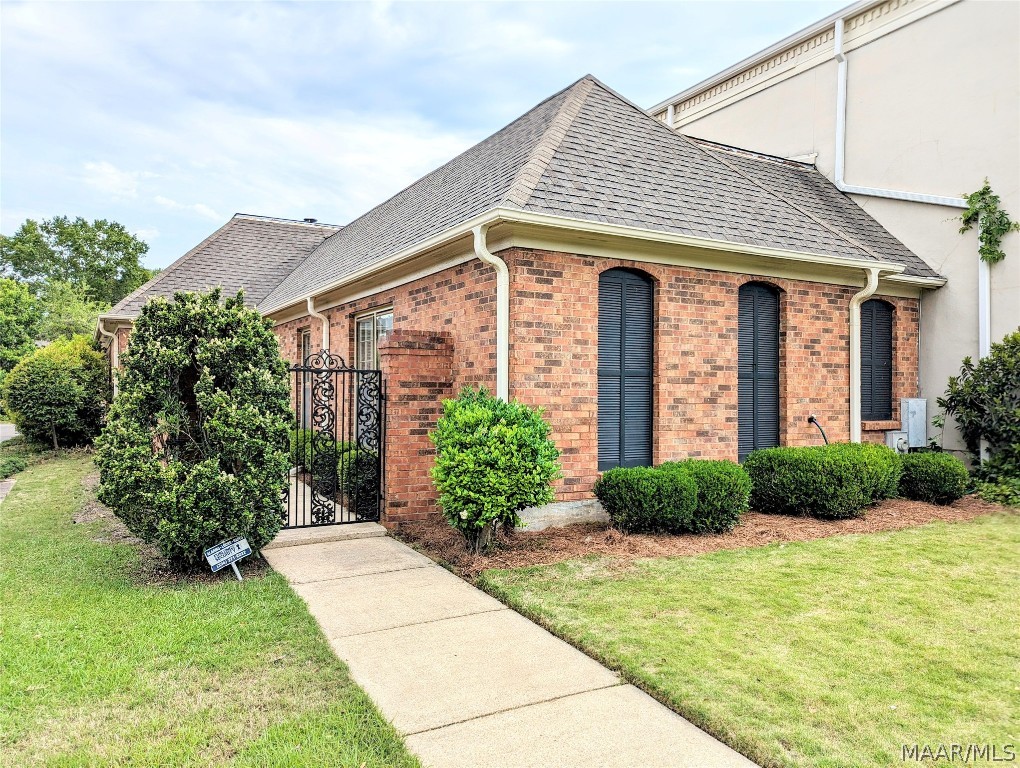 Malone Dr, Montgomery, AL 36106