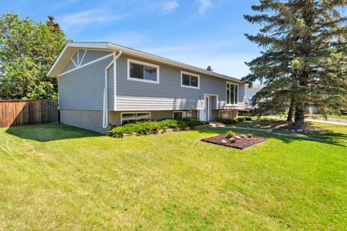 4129 61 Street, Stettler, AB, T0C2L1 | Card Image