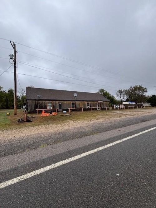 1720 E Columbia St, Okemah, OK, 74859-5213 | Card Image