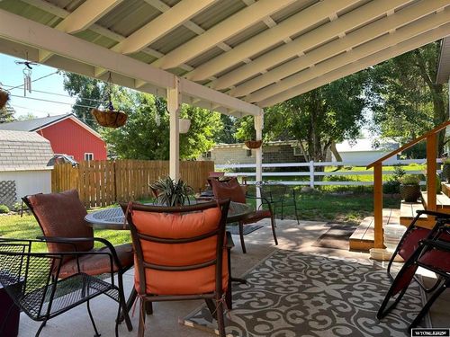 350 Canyon St, Lander, WY, 82520-3330 | Card Image