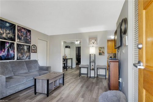 107 Fort Worth St, Hampton, VA, 23669-1109 | Card Image