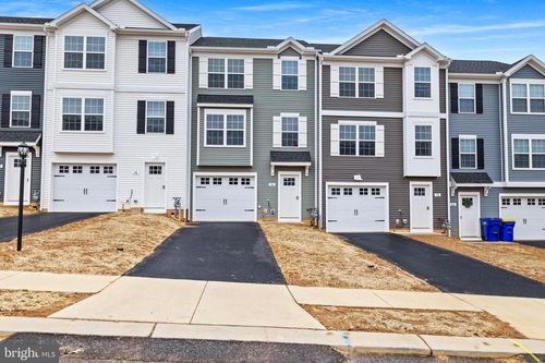 1-17-0 H St, CARLISLE, PA, 17013 | Card Image