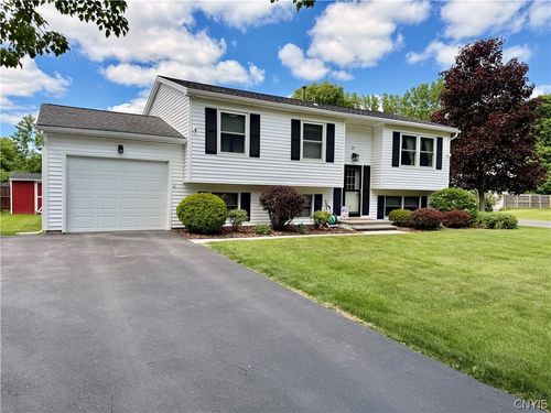 37 Sunnyfield Dr, Cortland, NY, 13045-8826 | Card Image