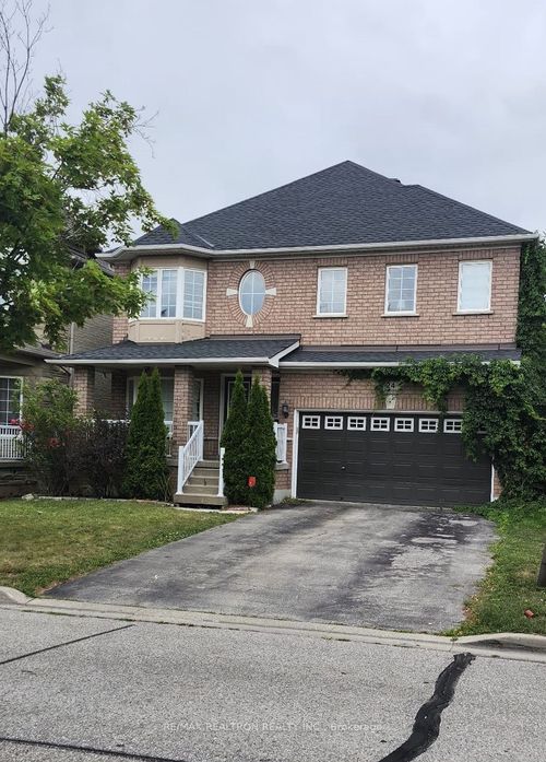 24 Monte Cristi St, Maple, ON, L6A3H8 | Card Image