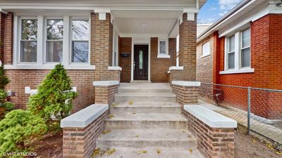 7750 S Rhodes Avenue, House other with 3 bedrooms, 3 bathrooms and 1 parking in Chicago IL | Image 2