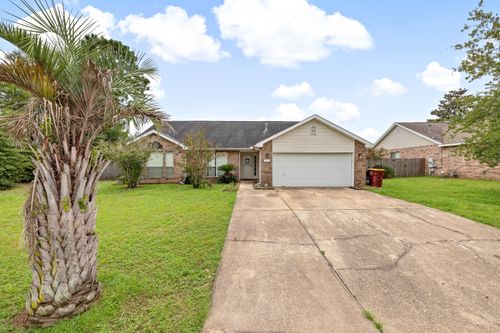 719 Majestic Prince Ct, Crestview, FL, 32539-6068 | Card Image