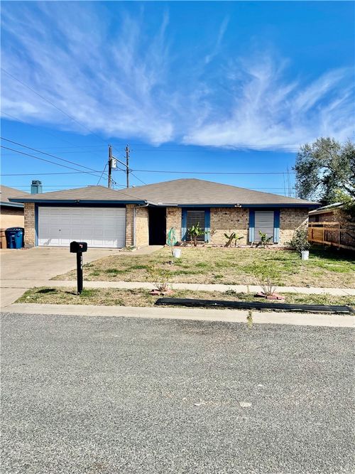 744 Alhambra Dr, Corpus Christi, TX, 78418-4611 | Card Image