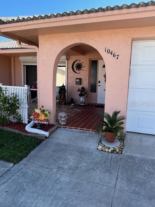 2-10467 Larchmont Place N, PINELLAS PARK, FL, 33782 | Card Image