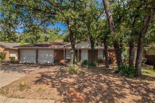 7305 Woodbridge Dr, Forest Hill, TX, 76140-2050 | Card Image