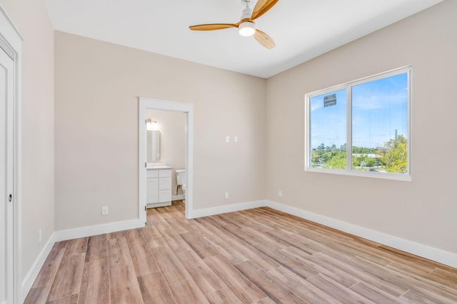 Guest Bedroom 1 | Image 25